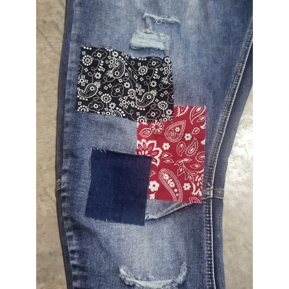 New rue21 Mens 38x32 Skinny Arc Jeans Supreme Flex Blue Distressed Bandana Patch